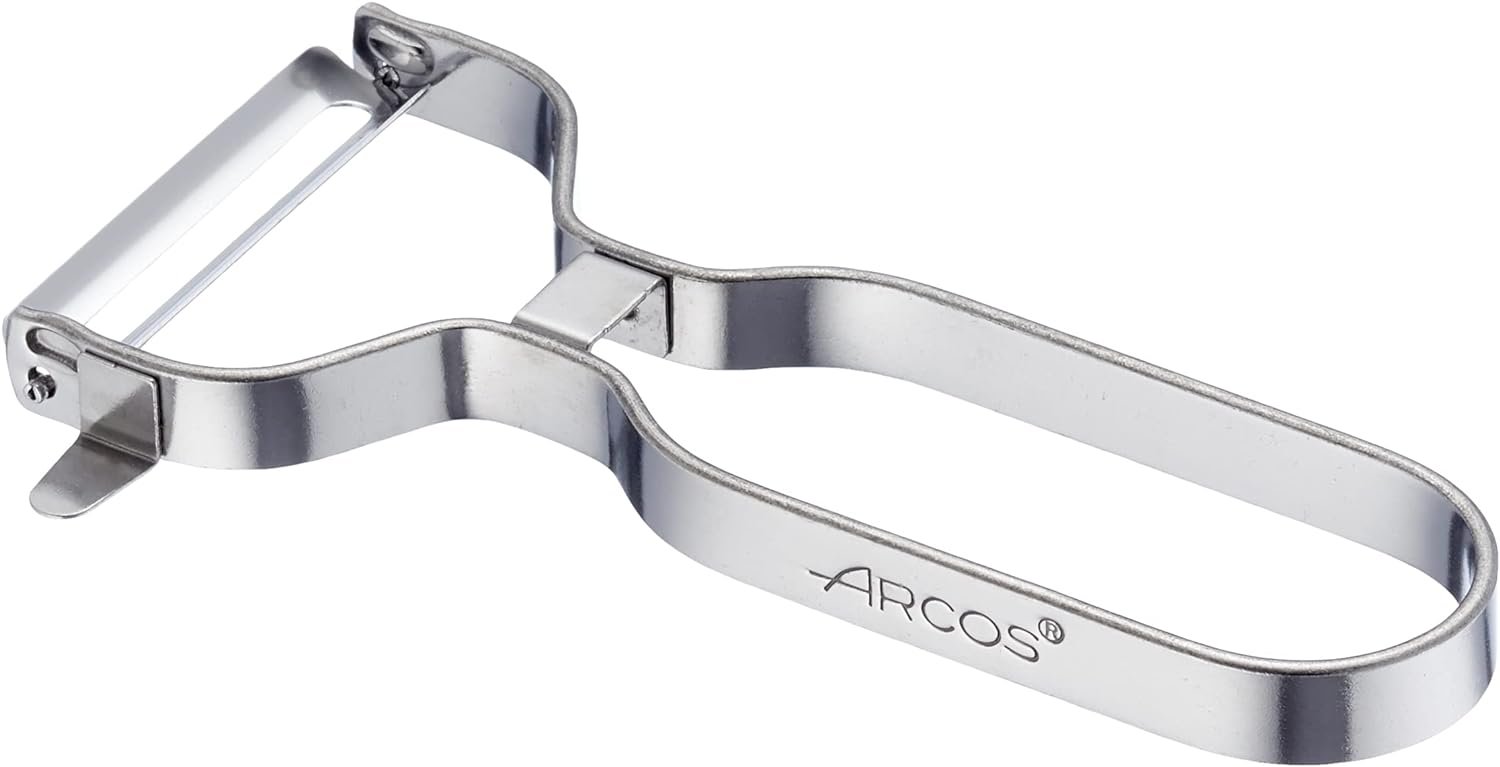 ARCOS Professional 5.5 Inch Stainless Steel Chrome-Plated Peeler for Fruits and Vegetables. Kitchen Tool for Precise Cutting. Chefs Gadget with Ergonomic Design. Silver Color