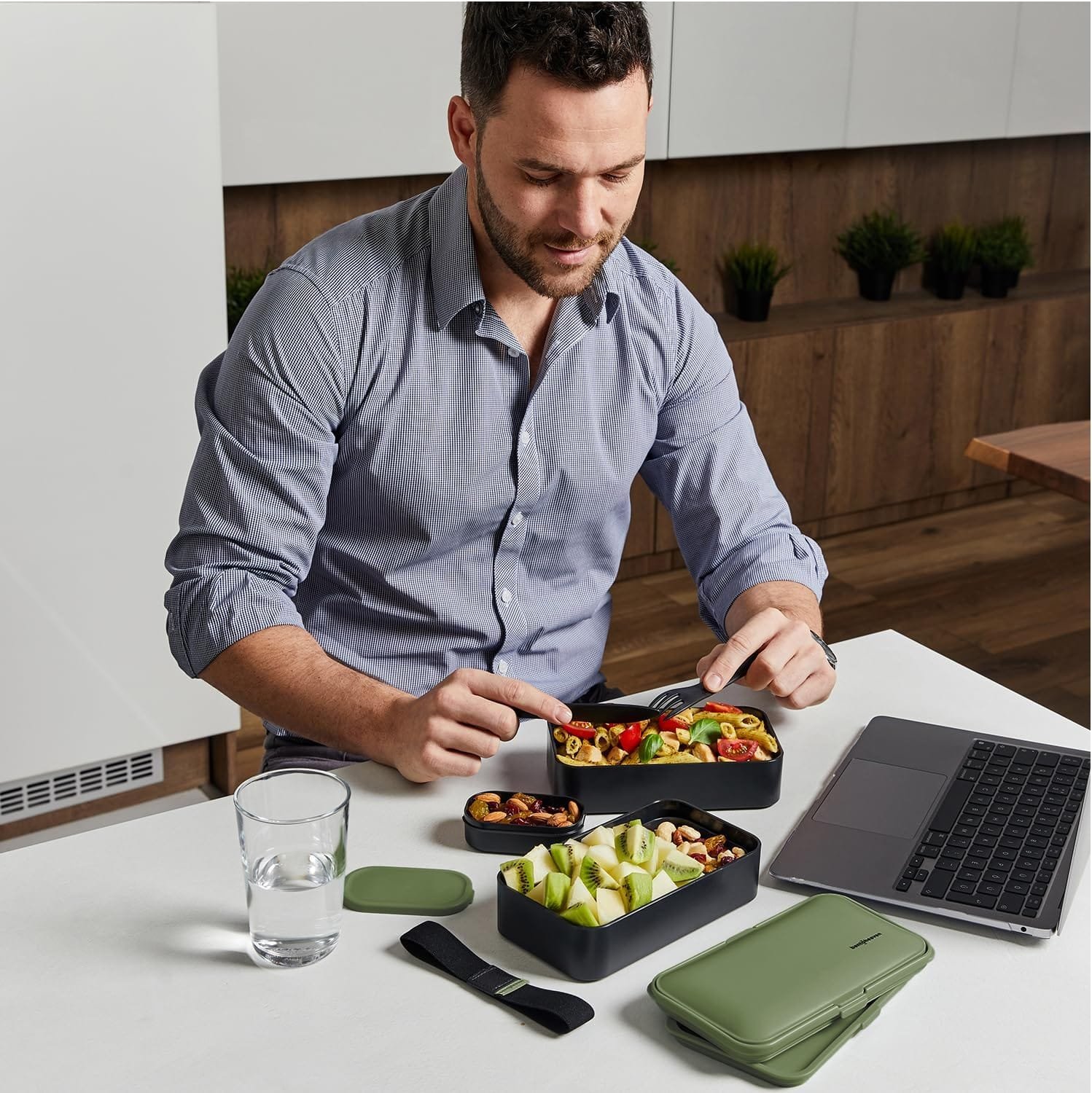 Bentoheaven Premium Bento Box Adult Lunch Box with Compartments for Women Men, Set of Utensil Chopsticks Dip Container, Cute Japanese Kids Bento Lunch Box, Microwavable (Outer Space) Bentoheaven Premium Bento Box Adult Lunch Box with Compartments for Women Men, Set of Utensil Chopsticks Dip Container, Cute Japanese Kids Bento Lunch Box, Microwavable (Outer Space)