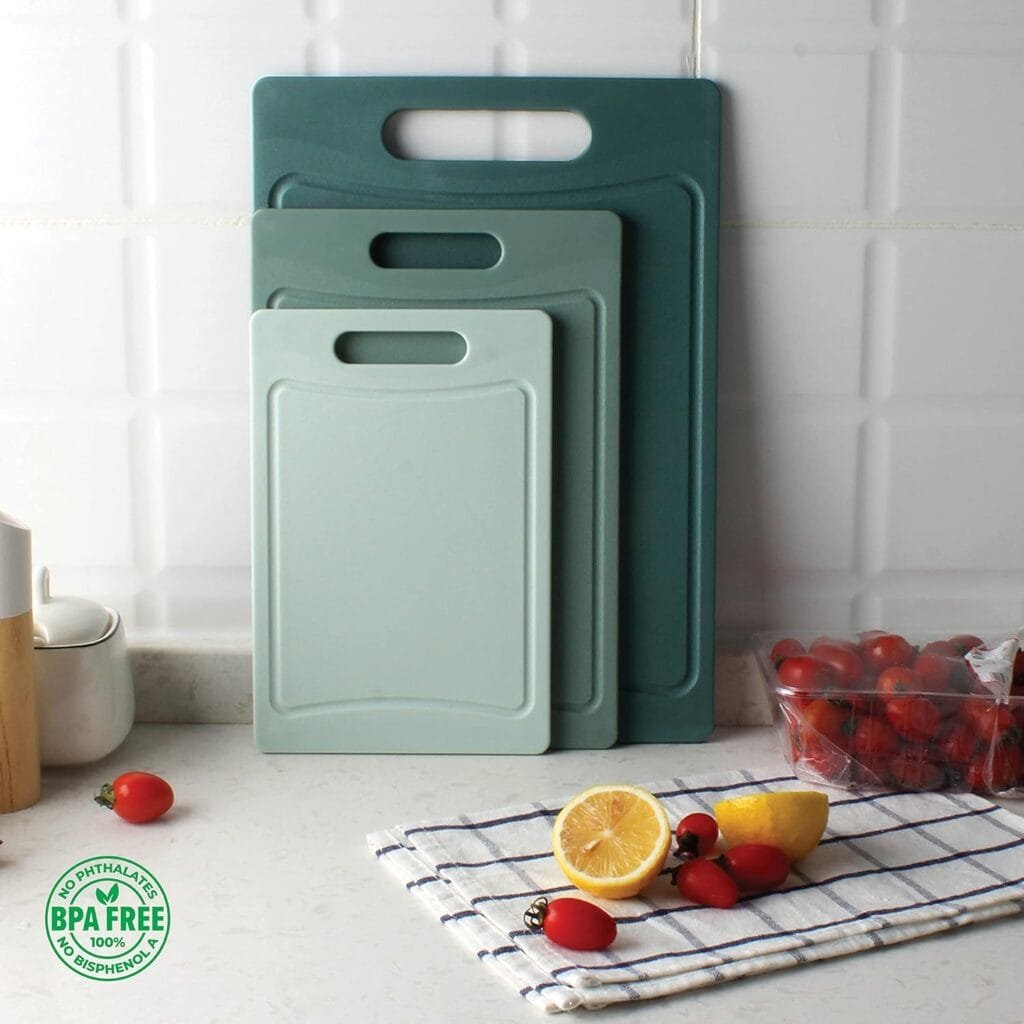 COOK WITH COLOR Cutting Board Set- 3 Pc. Kitchen Cutting Board Set - Large, Medium and Small Cutting Boards with Non Slip Bottom for Meat, Veggies, Fruits, Easy Grip Handle (Mint)