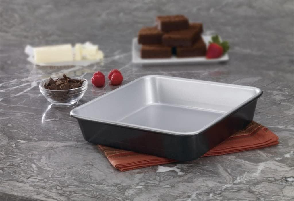 Cuisinart 9-Inch Chefs Classic Nonstick Bakeware Square Cake Pan, Silver
