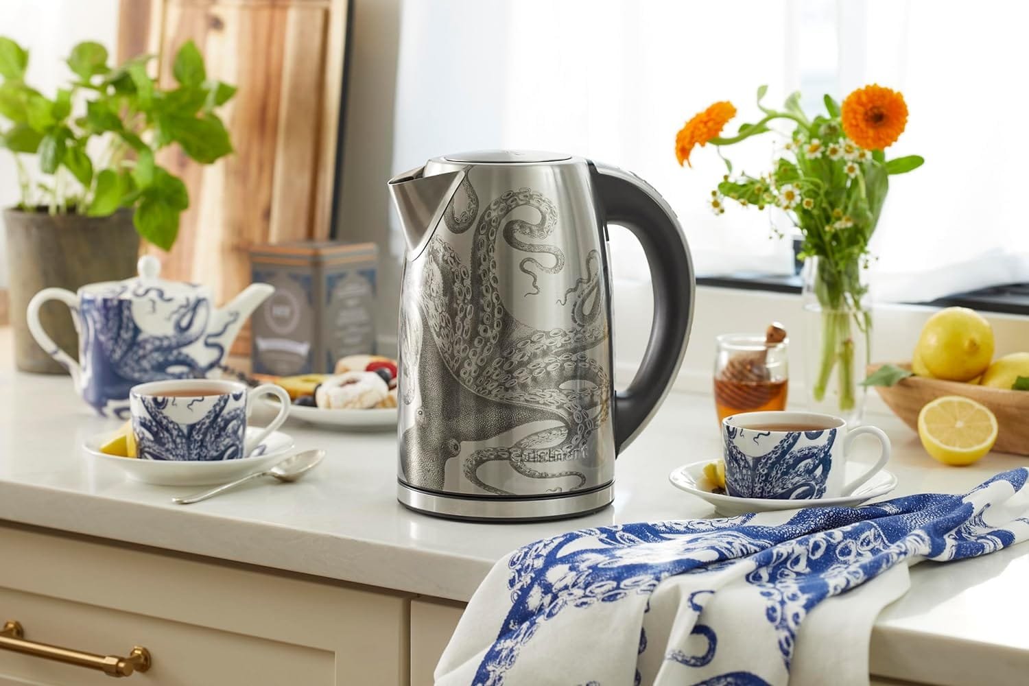 Cuisinart JK-17P1 Cordless-Electric-Kettle, 1.7-Liter, Stainless Steel