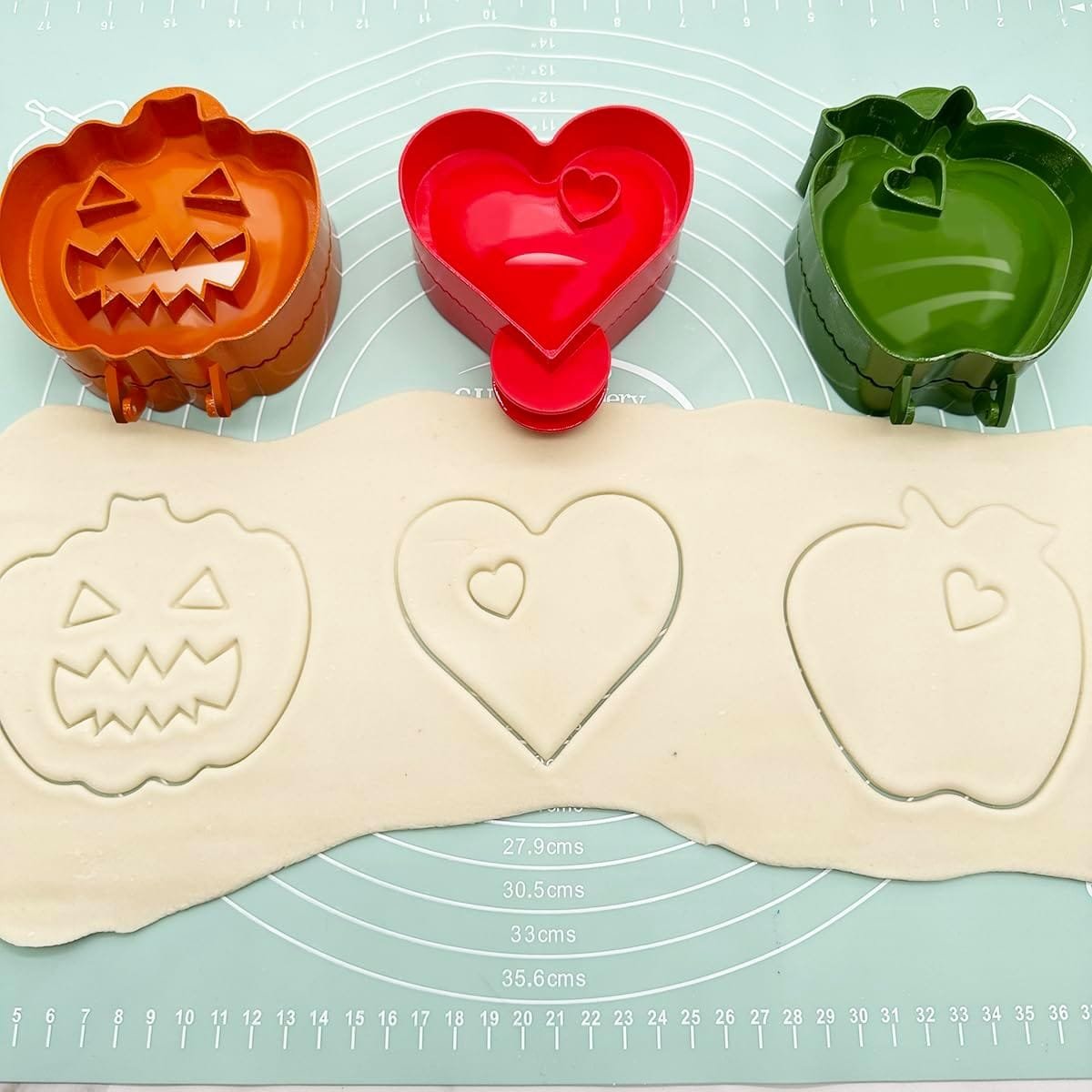 Dough Presser Pocket Pie Molds, Party Potluck Hand Pie Molds, Hand Pie Molds, Apple, Pumpkin And Acorn Shapes 3-Piece (Round Pie Mold) Dough Presser Pocket Pie Molds, Party Potluck Hand Pie Molds, Hand Pie Molds, Apple, Pumpkin And Acorn Shapes 3-Piece (Round Pie Mold)