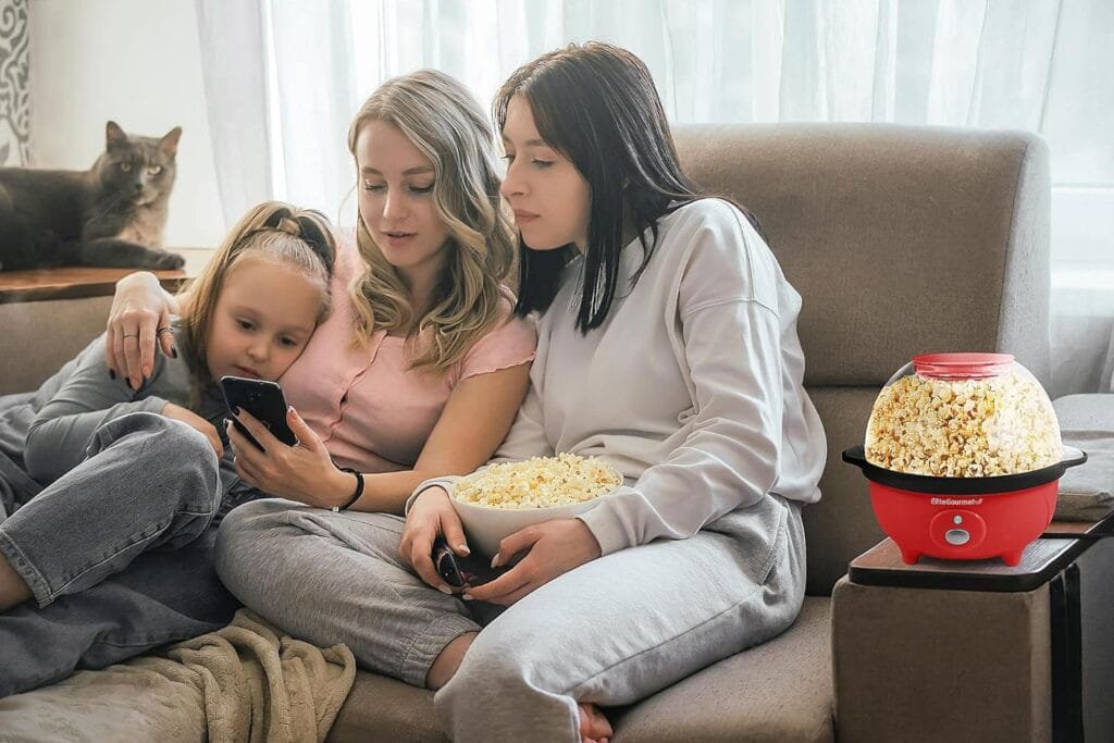 Elite Gourmet EPM330M Automatic Stirring 3Qt. Popcorn Maker Popper, Hot Oil Popcorn Machine with Measuring Cap Built-in Reversible Serving Bowl, Great for Home Party Kids, Safety ETL Approved, Mint Elite Gourmet EPM330M Automatic Stirring 3Qt. Popcorn Maker Popper, Hot Oil Popcorn Machine with Measuring Cap Built-in Reversible Serving Bowl, Great for Home Party Kids, Safety ETL Approved, Mint