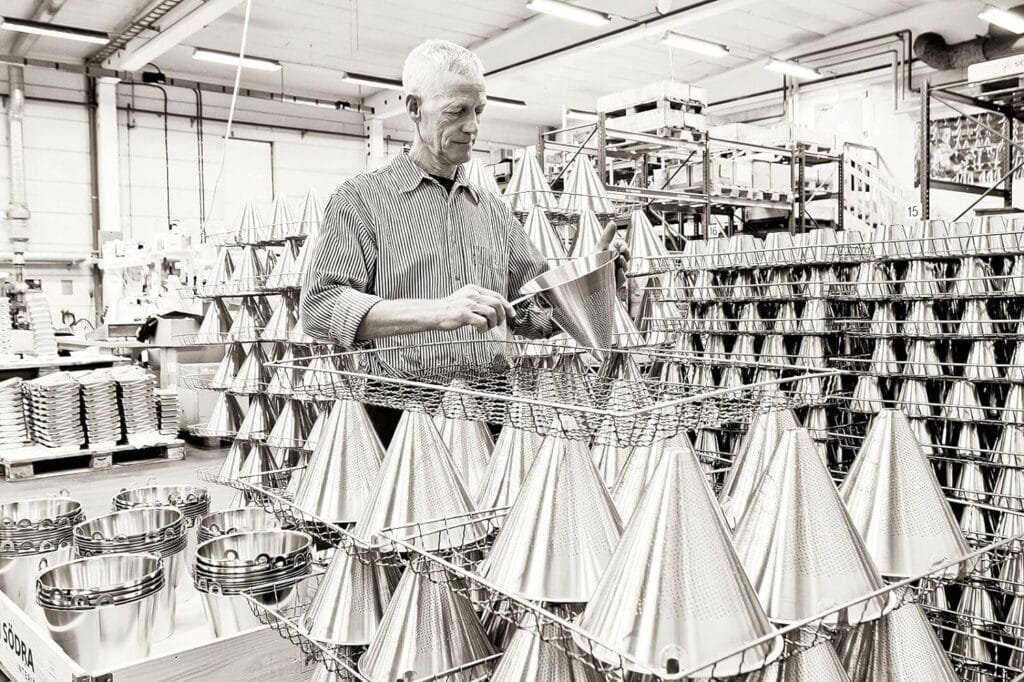 Ergonomic Stainless Steel Vegetable Peeler by Linden Sweden - Dishwasher Safe