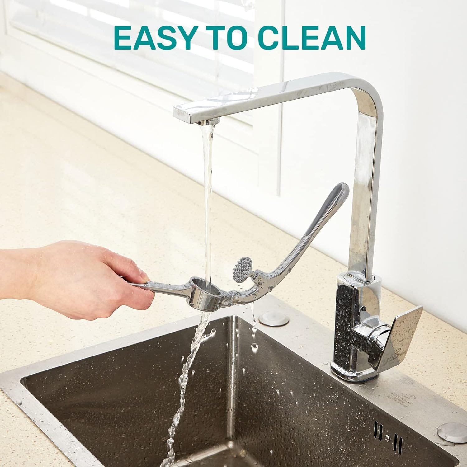 HiramWare Garlic Press, Premium Rust Proof Kitchen Garlic Mincer Crusher Squeezer with Ergonomic handle, Ginger Crusher with Good Grip, Easy to Clean, Dishwasher Safe HiramWare Garlic Press, Premium Rust Proof Kitchen Garlic Mincer Crusher Squeezer with Ergonomic handle, Ginger Crusher with Good Grip, Easy to Clean, Dishwasher Safe