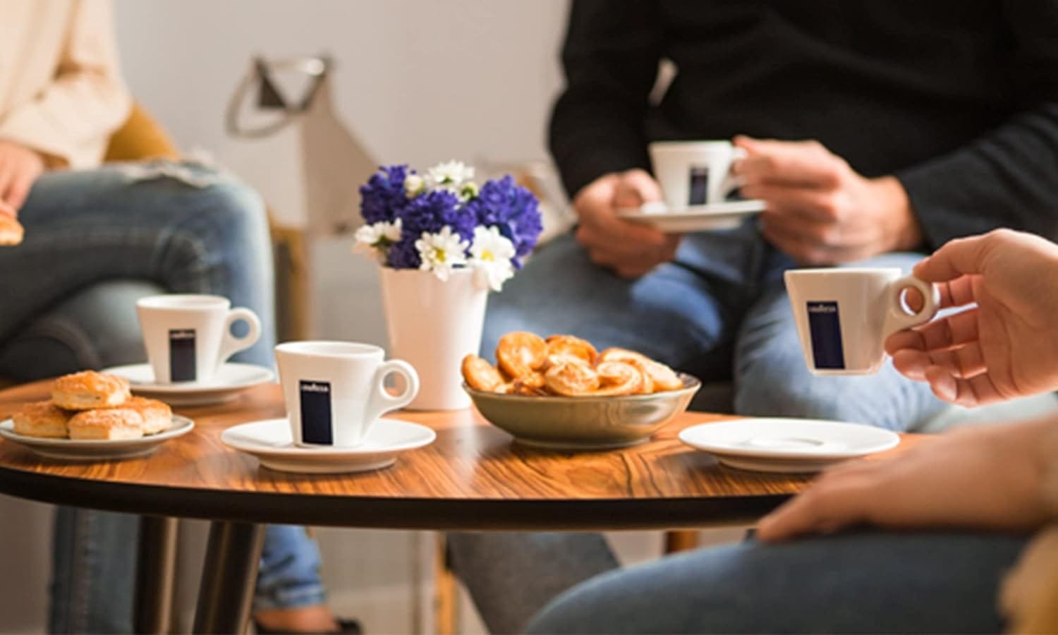 Lavazza BLUE Classy Mini Single Serve Espresso Coffee Machine LB 300, 5.3 x 13 x 10.2 2 Coffee selections: simple touch controls, 1 programmable free dose and 1 pre-set