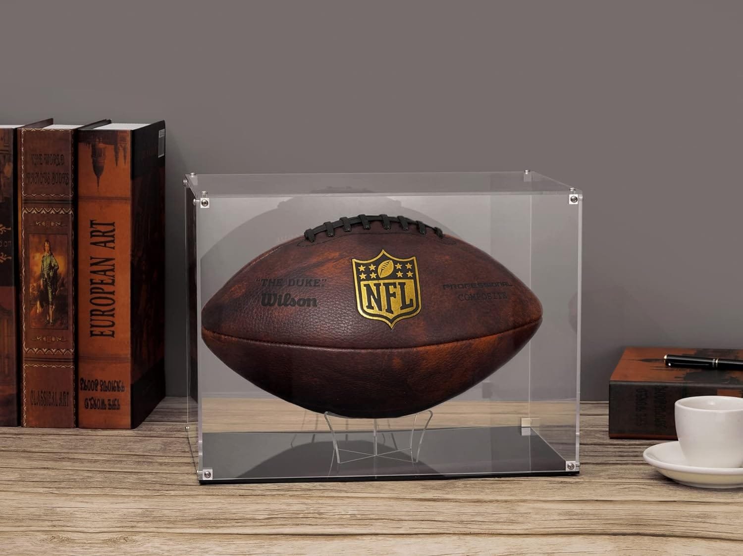 MaiiTiproll All Clear Acrylic Football Display Case, Assembly Box for Football Display, High-end Memory Box for Football  Memorabilia (12x8x9”)
