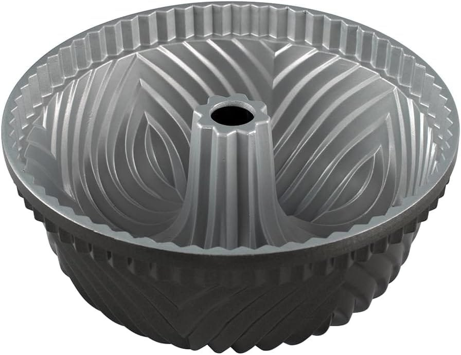 Nordic Ware Bavaria Bundt Pan, 10-Cup, Graphite
