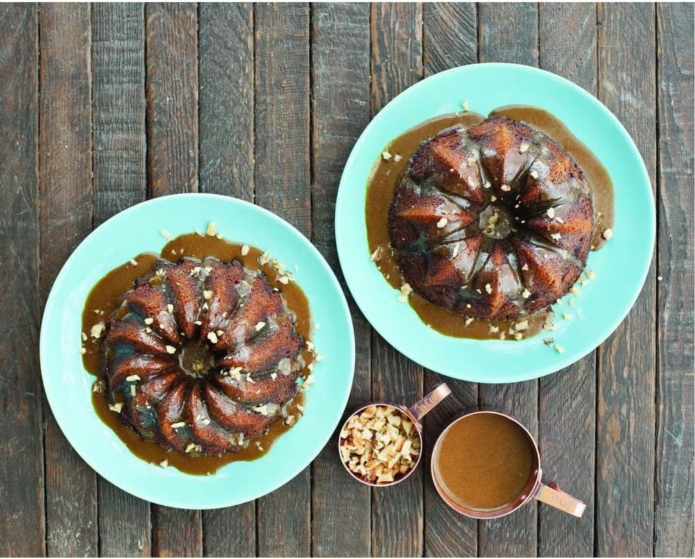 Nordic Ware Bavaria Bundt Pan, 10-Cup, Graphite