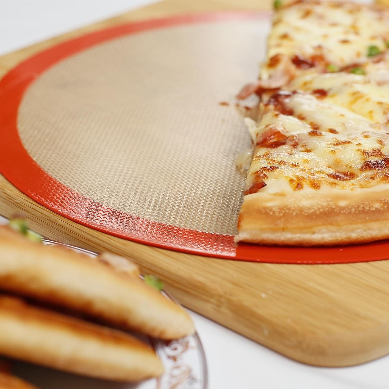 Round Silicone Baking Mats for 8 Inch Cake Pan, Food Grade, Non-Stick, Reusable Silicone Mat for Baking Pan for Bread/Tortilla/Macaron/Pastry/Pie/Bun or 9 Inch Pizza Pan, 2PCS