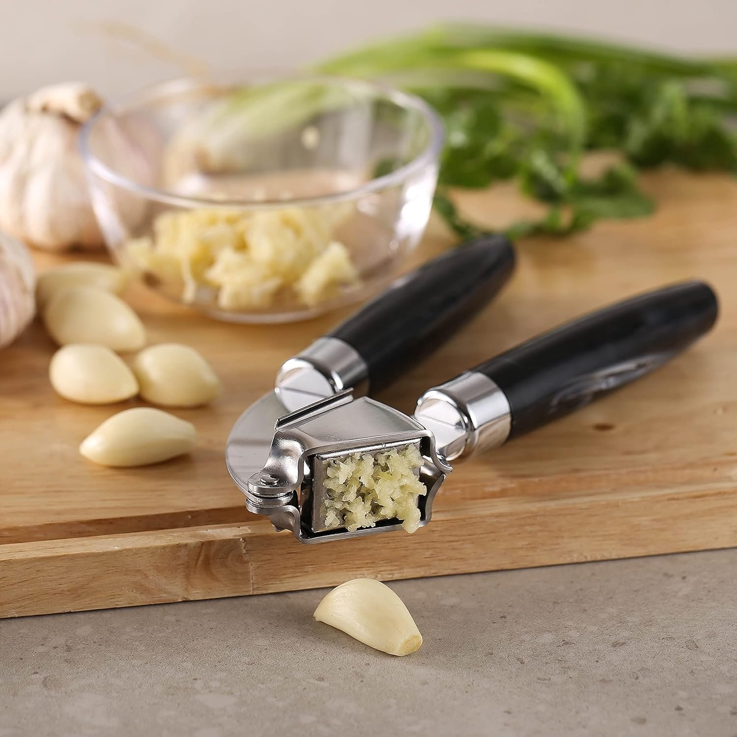 Stainless Steel Garlic Press for squeezing out garlic paste Garlic peeler,Mincing Garlic crusher,Easy Squeeze, Dishwasher Safe,Black,By Amber  Sean(White Marbled))