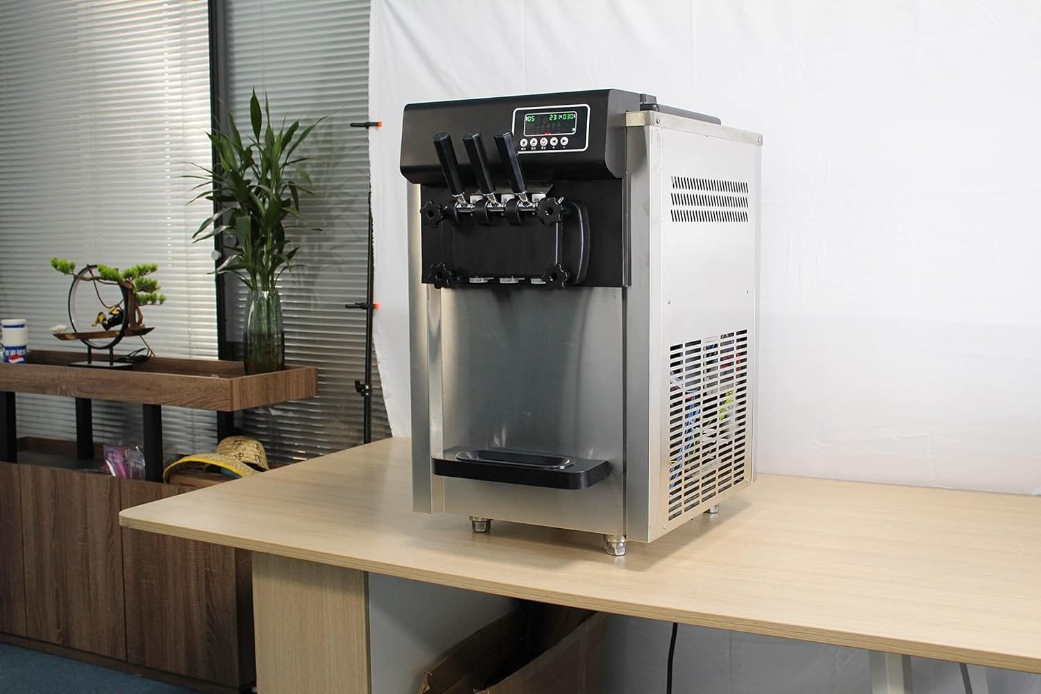 Table Top Ice Cream Maker YINSHUO BRAND Stainless Steel 3 Flavors Ice Cream Machine Commercial Soft Serve Ice Cream Maker for Restaurants Snack Bar supermarkets 2200 W 18-25L PER HOUR