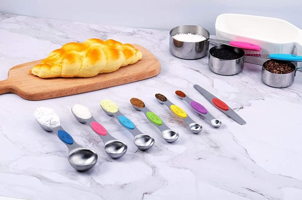 TILUCK measuring cups and magnetic measuring spoons set, stainless steel measuring cups, 6 double-sided stainless steel measuring spoons  1 leveler