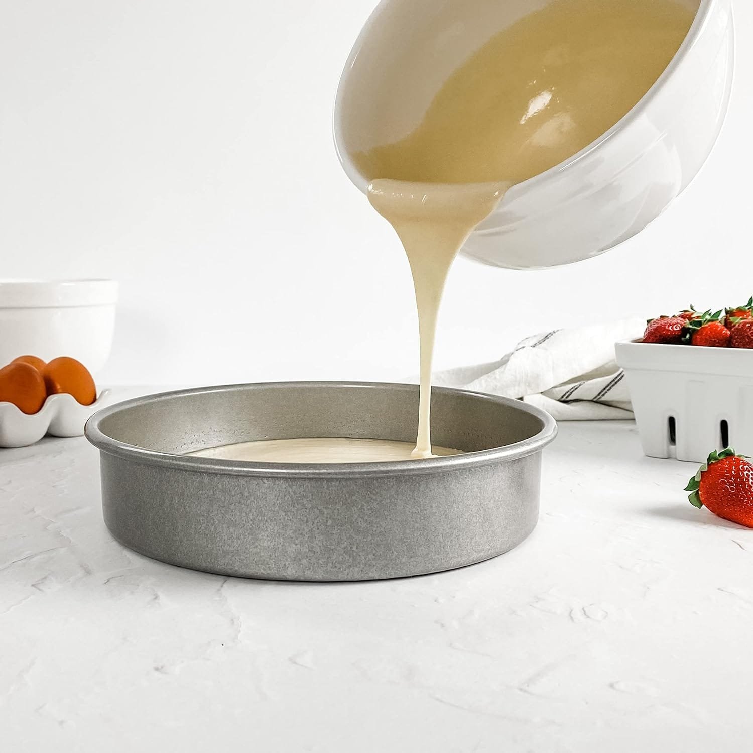 USA Pan Bakeware Round Cake Pan, 9 inch, Nonstick  Quick Release Coating, 9-Inch,Aluminized Steel