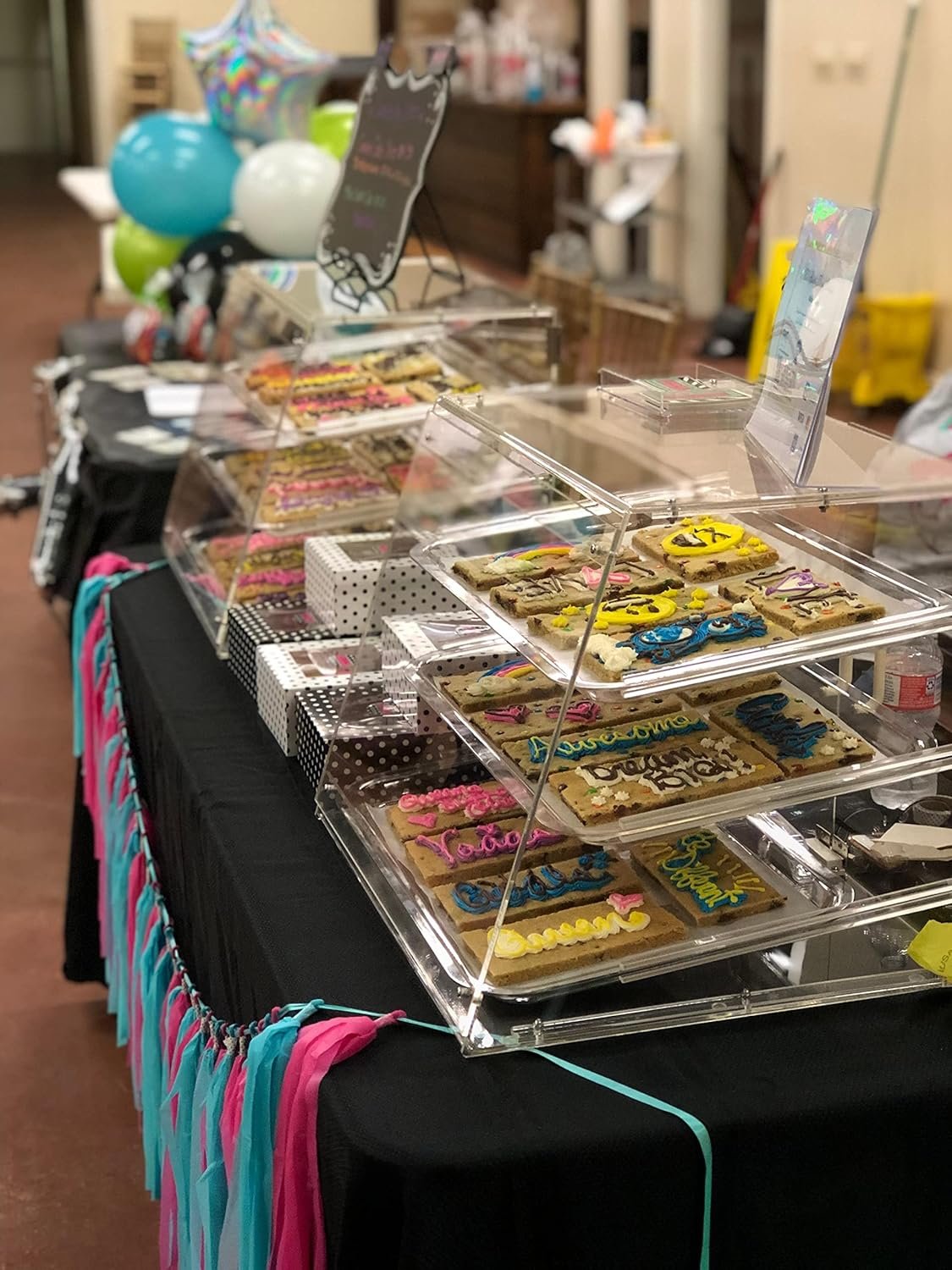 YBSVO 3 Tray Commercial Countertop Bakery Display Case with Rear Doors - 21 x 17 3/4 x 16 1/2