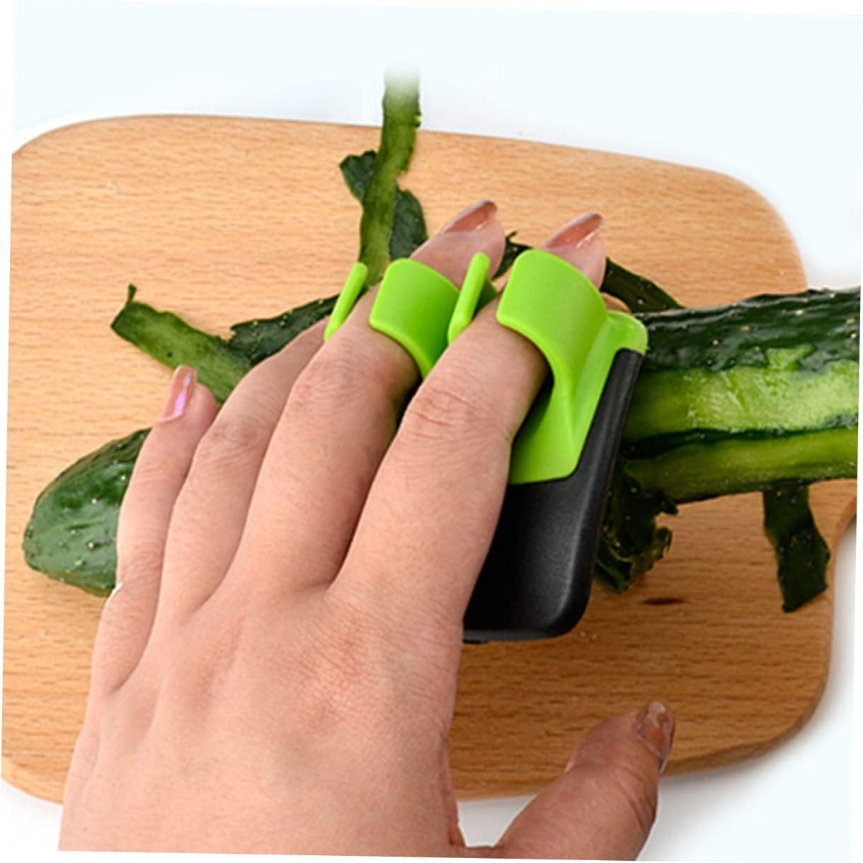 4pcs Vegetable Peeler Pro Tools Finger Grips Peelers Cucumbers Peeler Tomato Slicers for Home Use Potatoe Peeler Kitchen Peeling Tools Metal Planer Multifunction