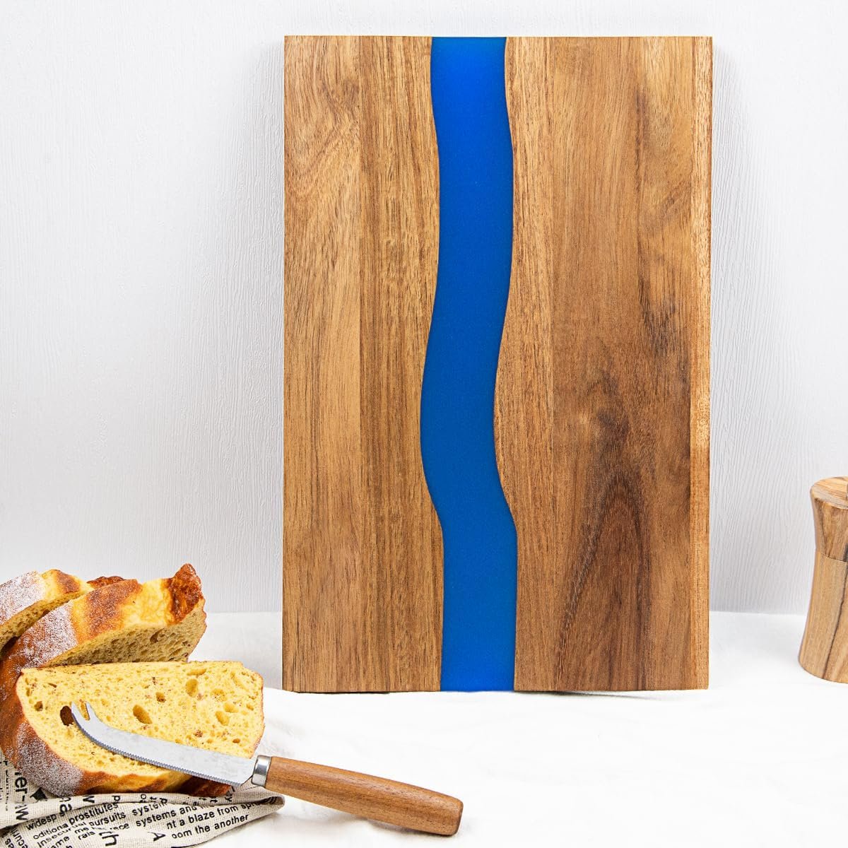 Acacia Wood and Resin Cutting Board with Handle Green Wooden Chopping Board Round Paddle for Meat Bread Serving Board Charcuterie Boards Chopping Blocks Circular Circle Carving Cutting Board