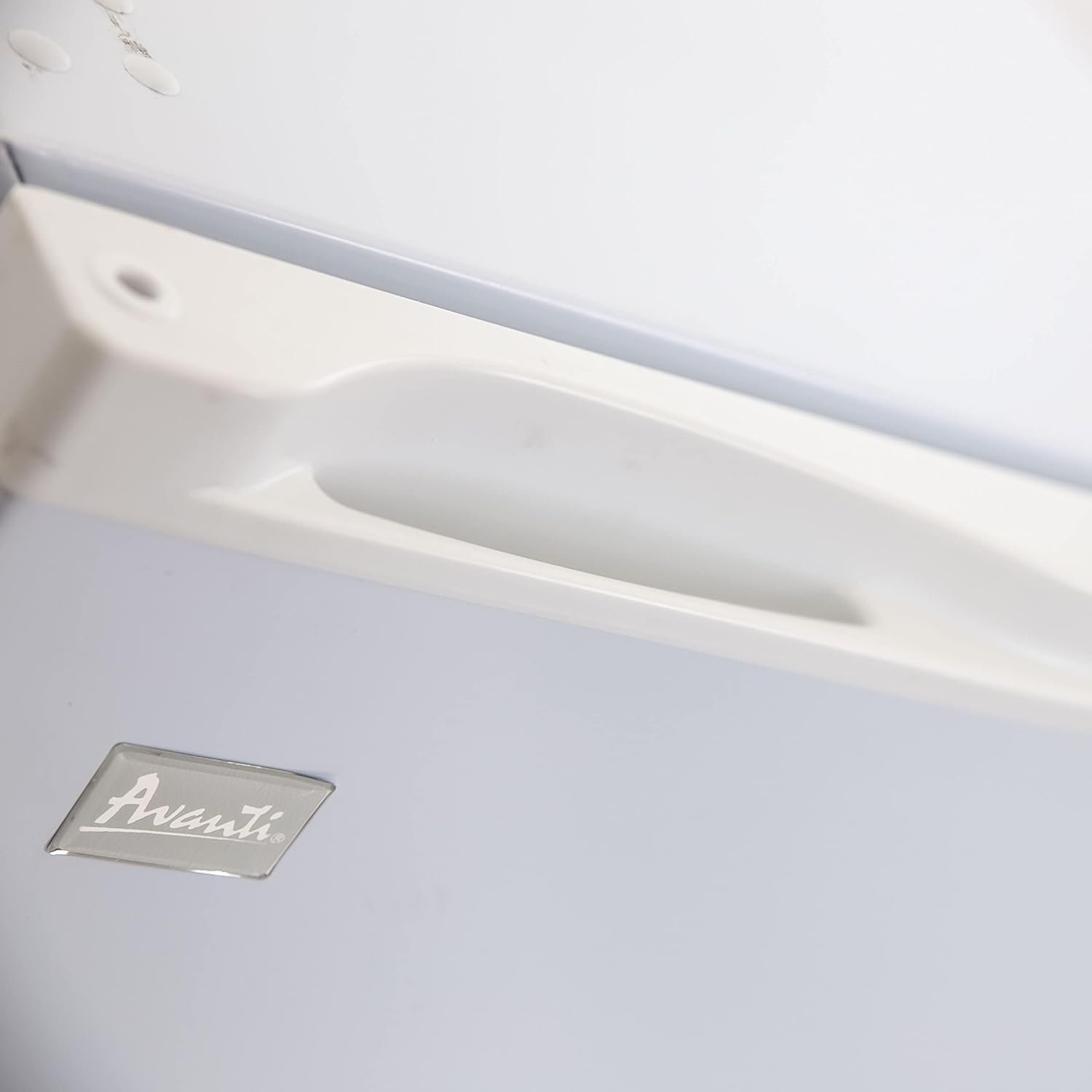 Avanti VF306 Compact Upright Freezer with 3 Metal Shelves, Adjustable Temperature Control, Flush-Back Design Perfect for Homes, Garages, Basements, White Avanti VF306 Compact Upright Freezer with 3 Metal Shelves, Adjustable Temperature Control, Flush-Back Design Perfect for Homes, Garages, Basements, White