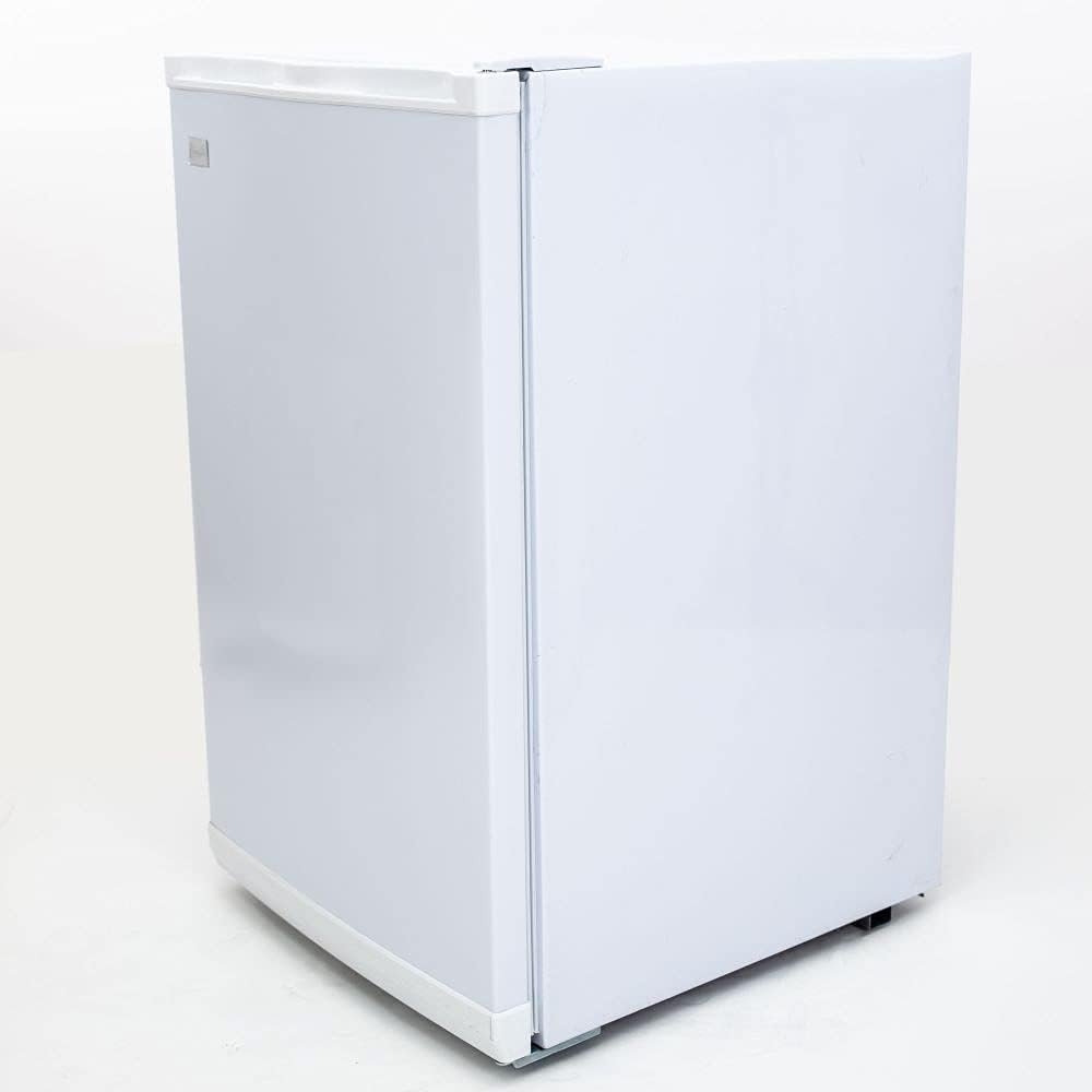 Avanti VF306 Compact Upright Freezer with 3 Metal Shelves, Adjustable Temperature Control, Flush-Back Design Perfect for Homes, Garages, Basements, White Avanti VF306 Compact Upright Freezer with 3 Metal Shelves, Adjustable Temperature Control, Flush-Back Design Perfect for Homes, Garages, Basements, White