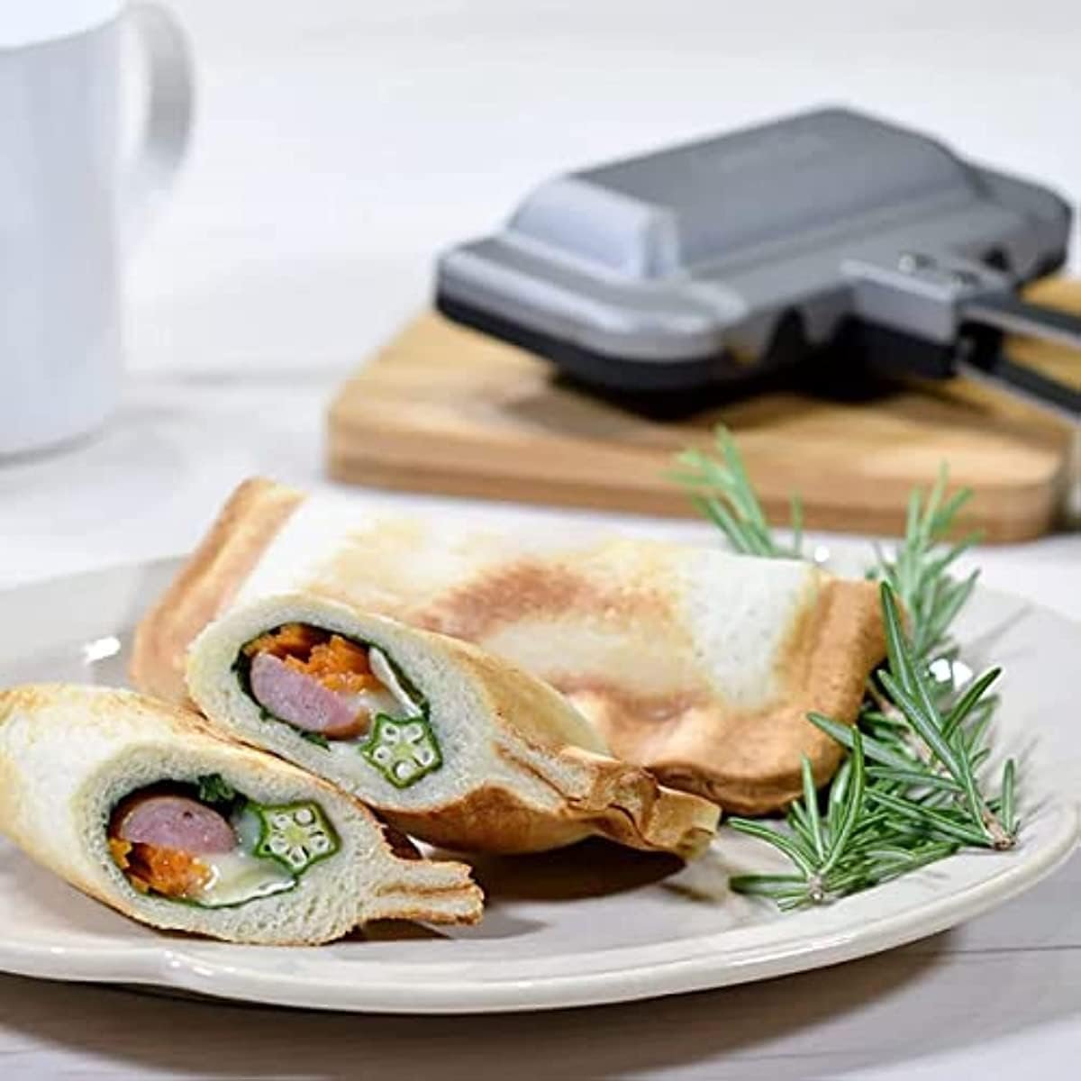 Breakfast Sandwich Maker, 4w1h Sandwich Maker, Hot Dog Toaster,Press Bakeware Nonstick Frying Pan Pancake Pan Cooker with Removable Handle for Breakfast Pancakes, Omelets, Frittatas and Toast