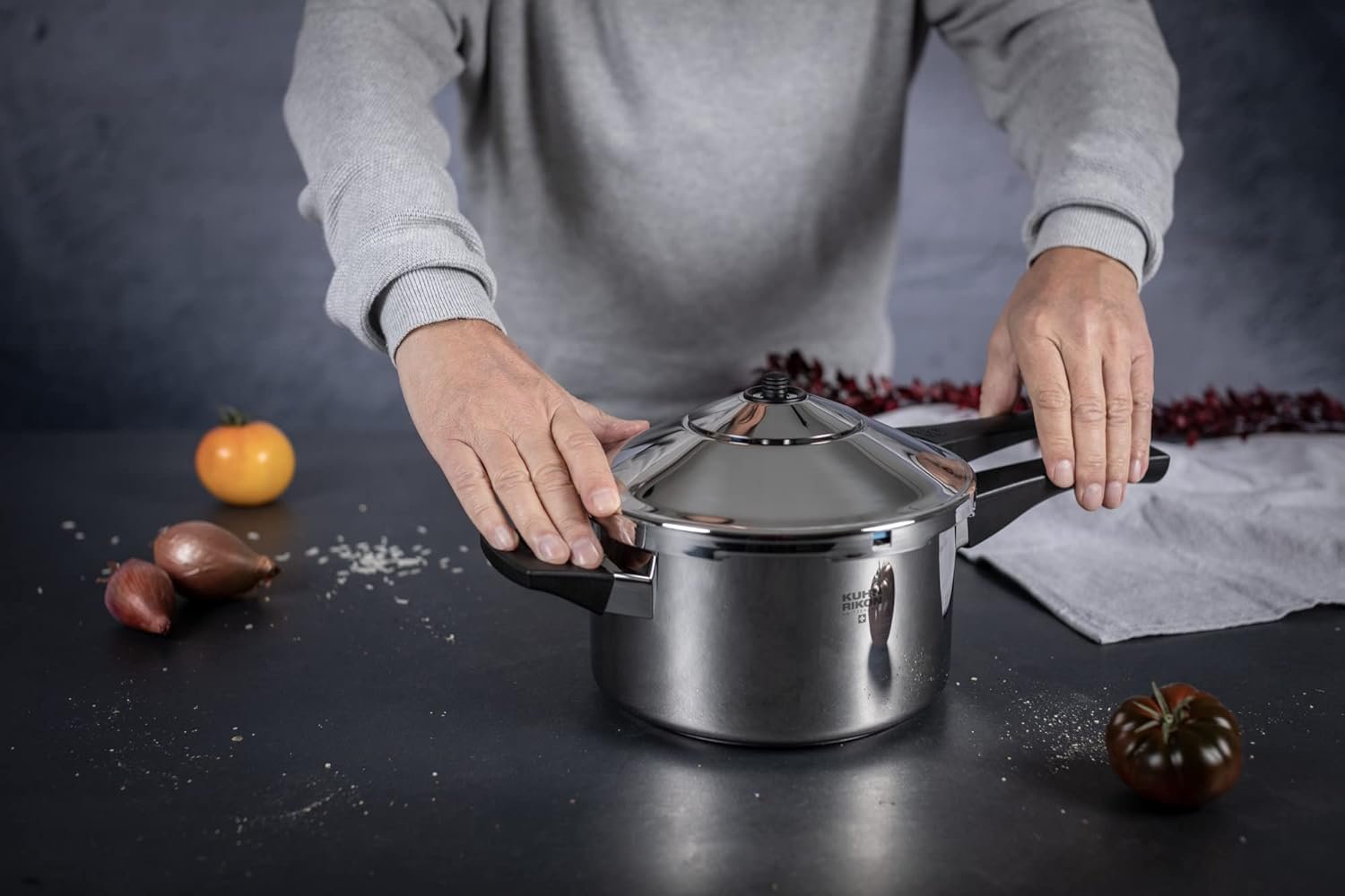 Kuhn Rikon Stainless Steel Duromatic Saucepan Pressure Cooker 5 Quart, Silver Kuhn Rikon Stainless Steel Duromatic Saucepan Pressure Cooker 5 Quart, Silver