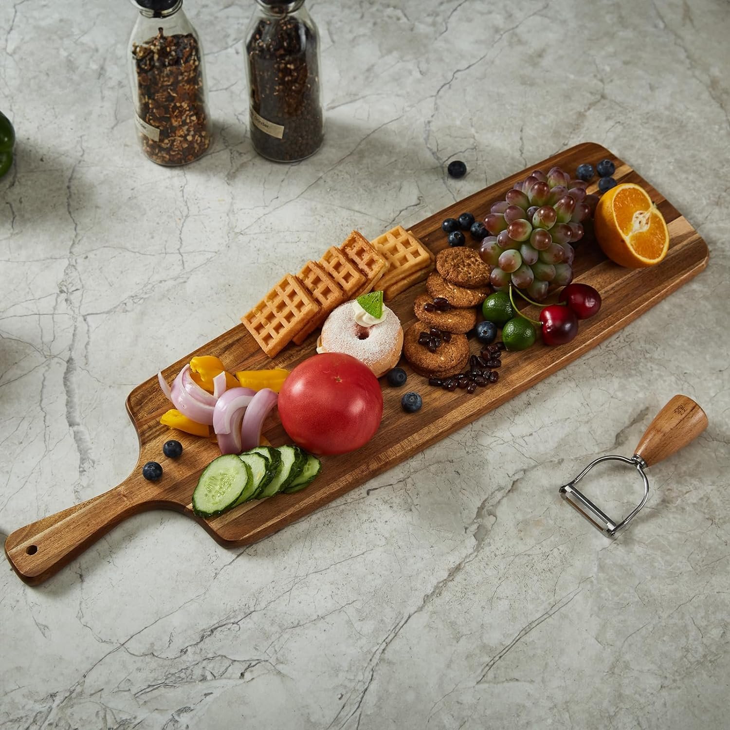 Large Acacia Wood Cutting Board with Handle - Wooden Charcuterie Board, Chopping Board for Kitchen, Meat, Cheese, Vegetable, Fruit and Snack Board, Decorative Serving Board for Counter, 17x13