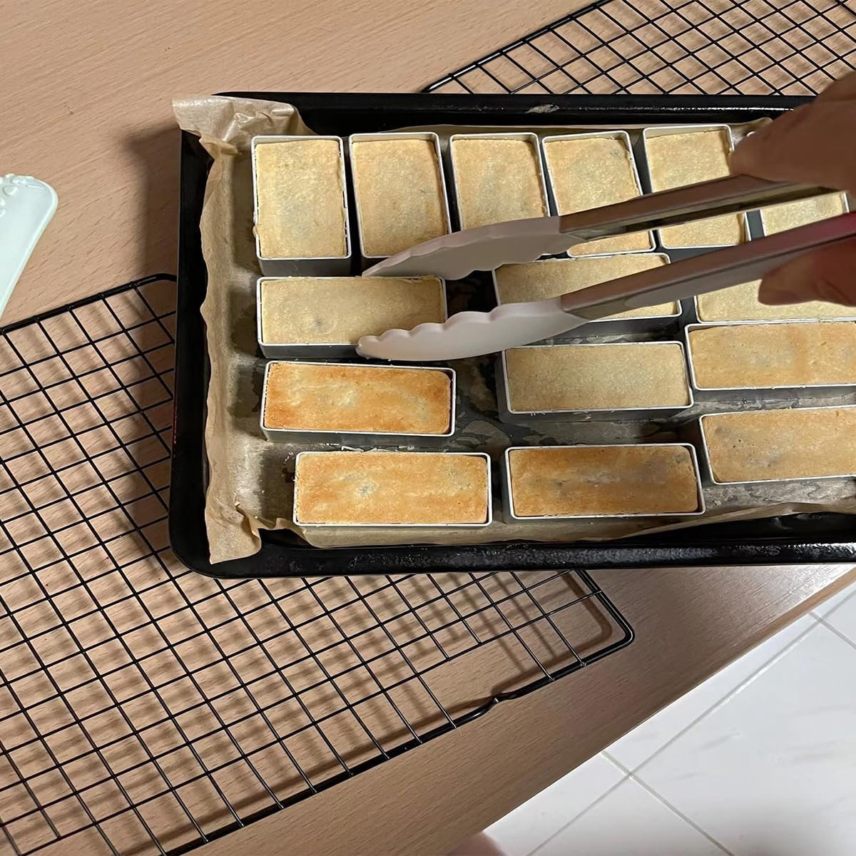 Multi-Functional Cooling Racks - Baking Cooling Racks - Cookie Cooling Racks for Kitchen, Grill Cooling Rack forBaking Meat, Great for Cooling Biscuits/Bread/Paper Cups Cakes (2PCS 15.7x9.8)