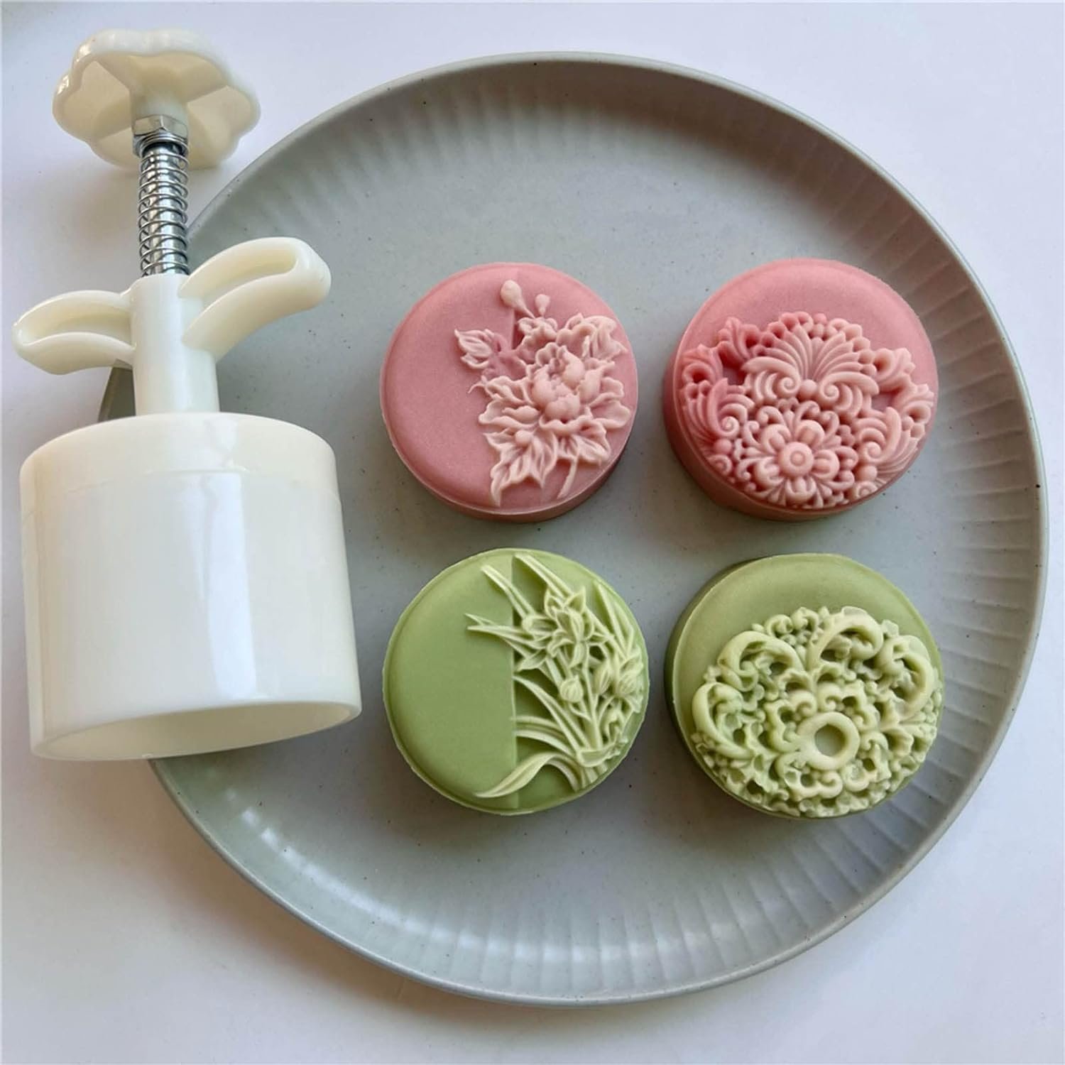 Plastic Mooncake Moulds Flower DIY Mooncake Stamp Mooncake Molds DIY Kitchen Baking Gadget For Mid-Autumn Festival Pastry Tools And Accessories Plastic Mooncake Moulds Flower DIY Mooncake Stamp Mooncake Molds DIY Kitchen Baking Gadget For Mid-Autumn Festival Pastry Tools And Accessories