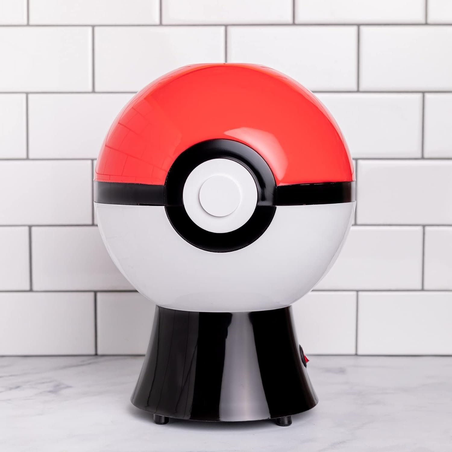 Uncanny Brands Pokémon Pokeball Popcorn Maker- Pokémon Kitchen Appliance Uncanny Brands Pokémon Pokeball Popcorn Maker- Pokémon Kitchen Appliance
