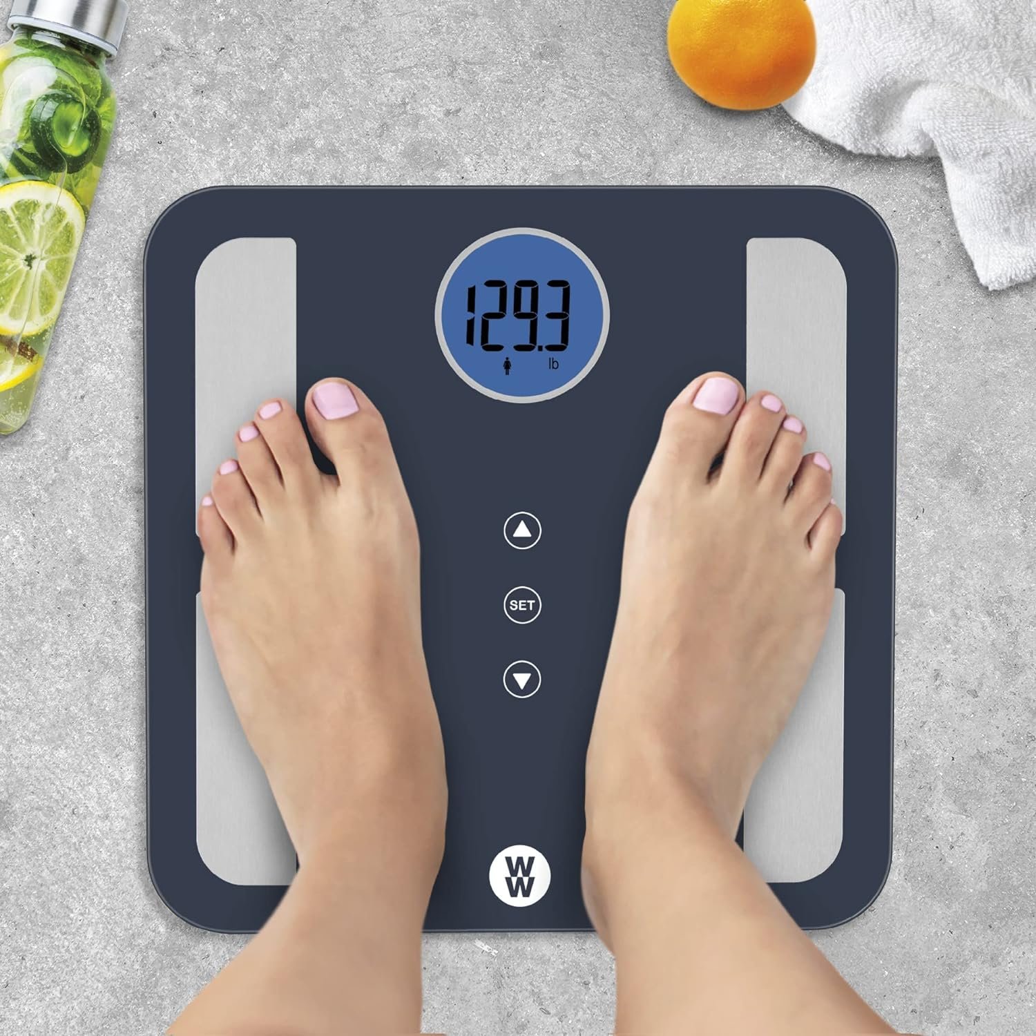 Weight Watchers Scales by Conair BathroomScale for BodyWeight,Glass Digital Scale,Body Analysis Measures Body Fat,Body Water,BMI,Bone MassMuscle for 4Users,Measures Weight up to 400Lbs in BlackBlue